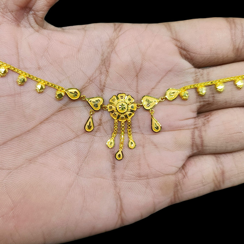 GCN22K- (JWKFCT)-(WGT: 2.900 GM APPROX) BIS CERTIFIED HUID HALLMARK 916 22KT GOLD CHOKER 1 PIECE FOR WOMEN.