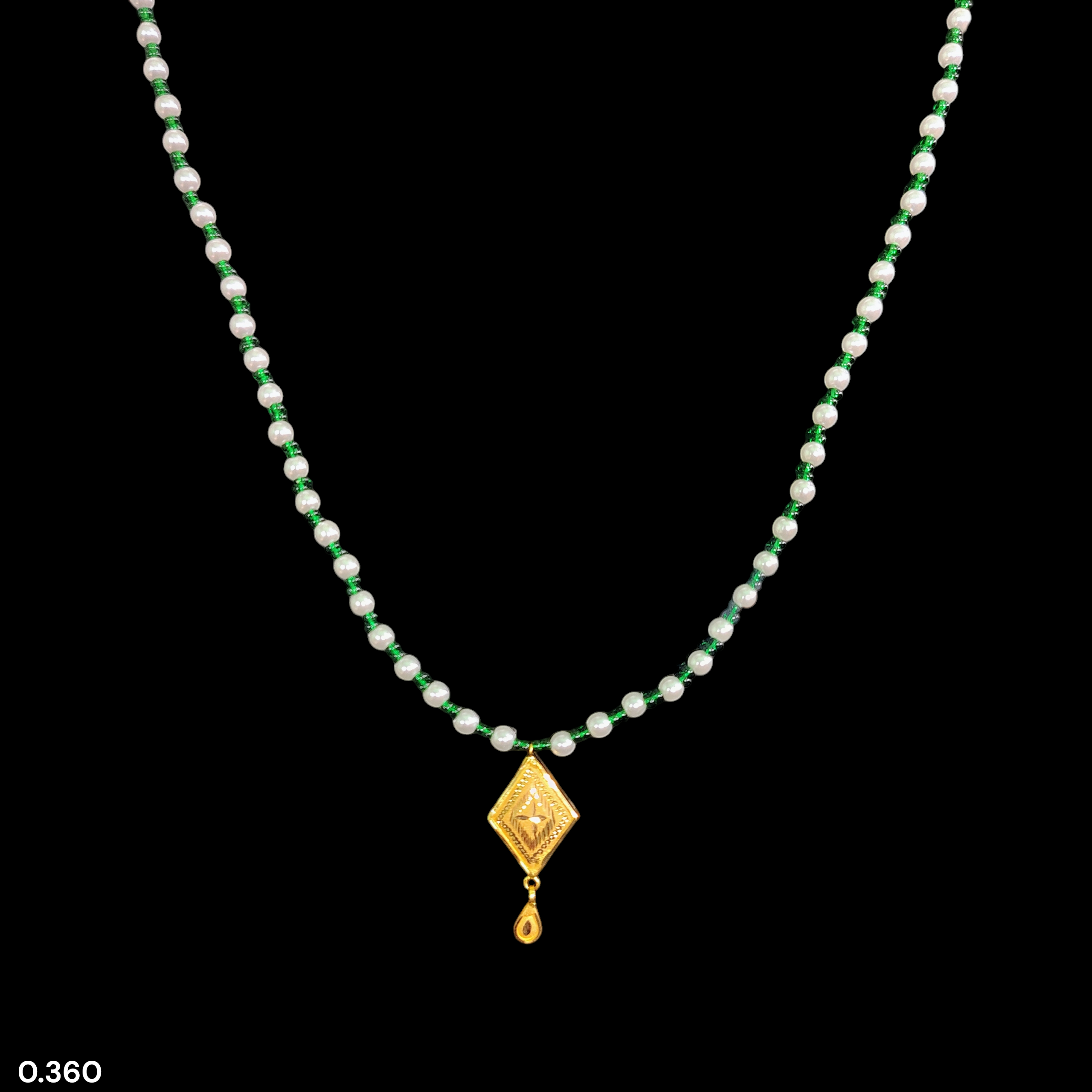 GOLD LOCKET- WGT: 0.360 GM APPROX BIS CERTIFIED HUID HALLMARK 22KT GOLD MOTI LOCKET 1 PIECE FOR WOMEN (WITH PUTI CHAIN).