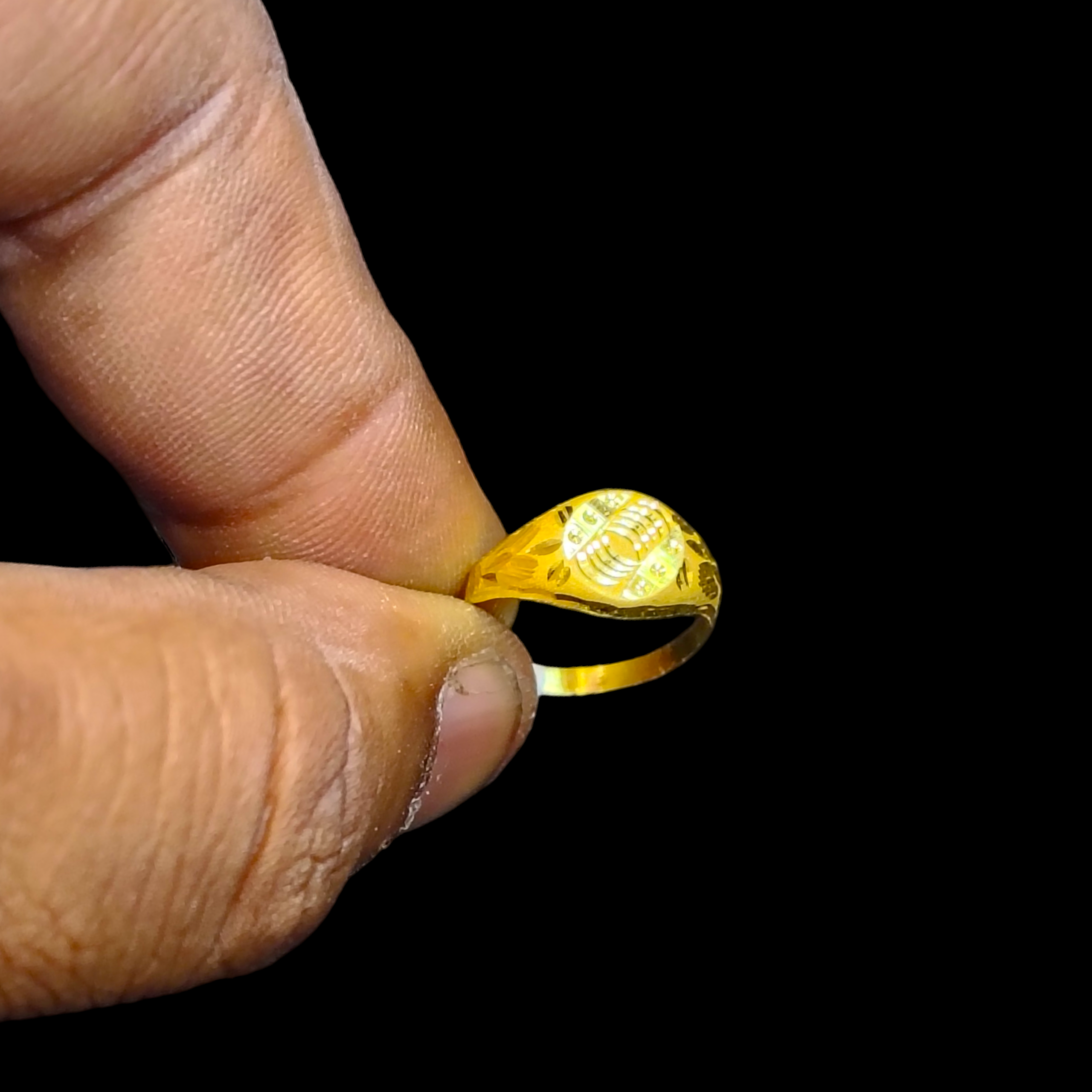 BABY JEWELLERY- TRJ WGT: 0.400 GM APPROX 375 9KT HUID HALLMARK GOLD BABY FINGER RING 1 PIECE FOR RICE CEREMONY & BIRTHDAY.