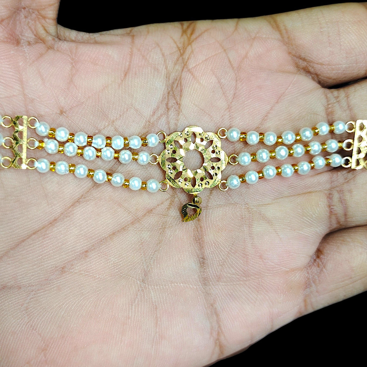 GMC9K- (WGT: 1.550 GM APPROX) BIS CERTIFIED HUID HALLMARK 375 9KT GOLD MOTI CHOKER 1 PIECE WITH ADJUSTABLE TASSEL FOR GIFT IN MARRIAGE. (7AHNN1)