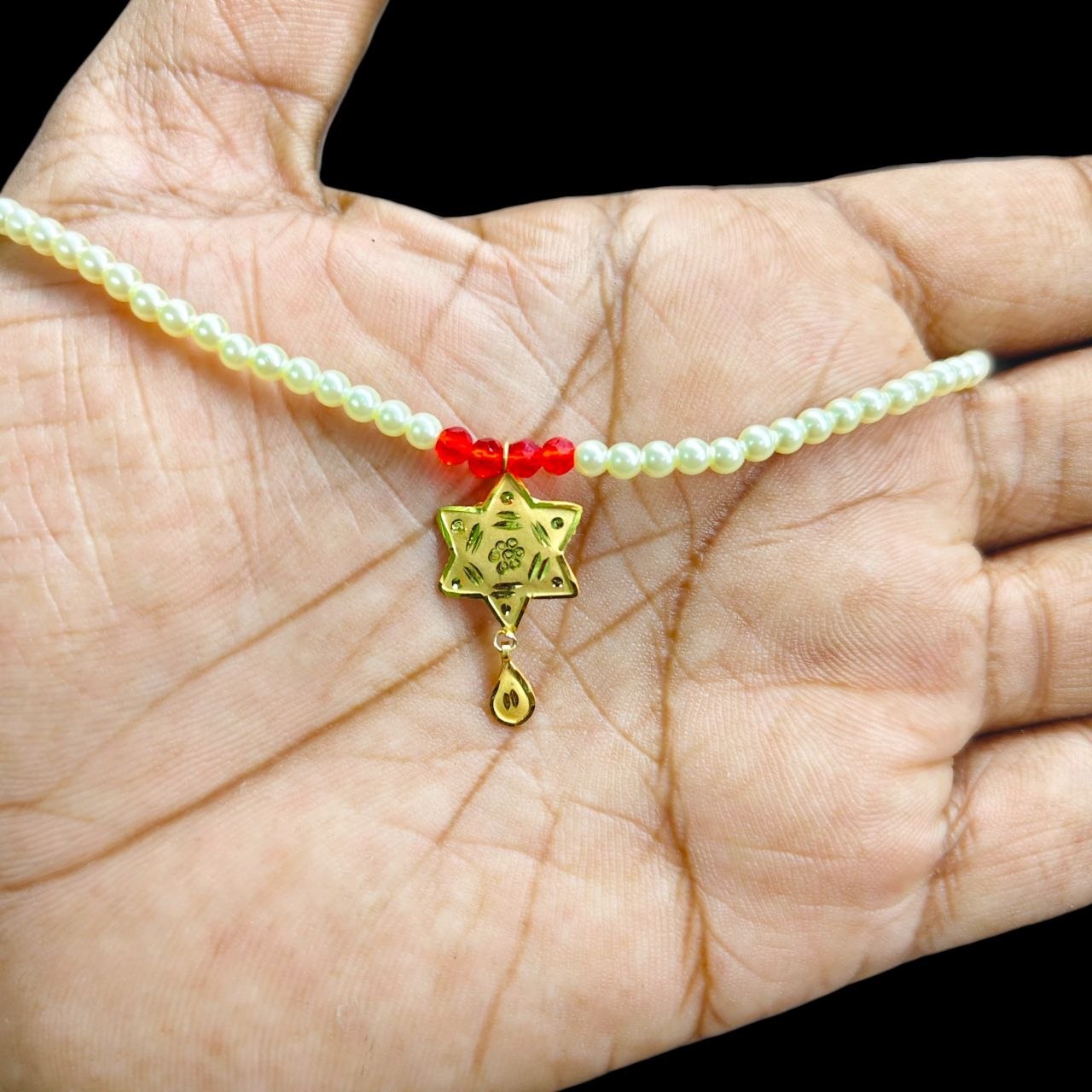 GOLD LOCKET- (WGT: 0.270 GM APPROX) BIS CERTIFIED HUID HALLMARK 9KT GOLD LOCKET 1 PIECE FOR WOMEN (WITH MOTI CHAIN).