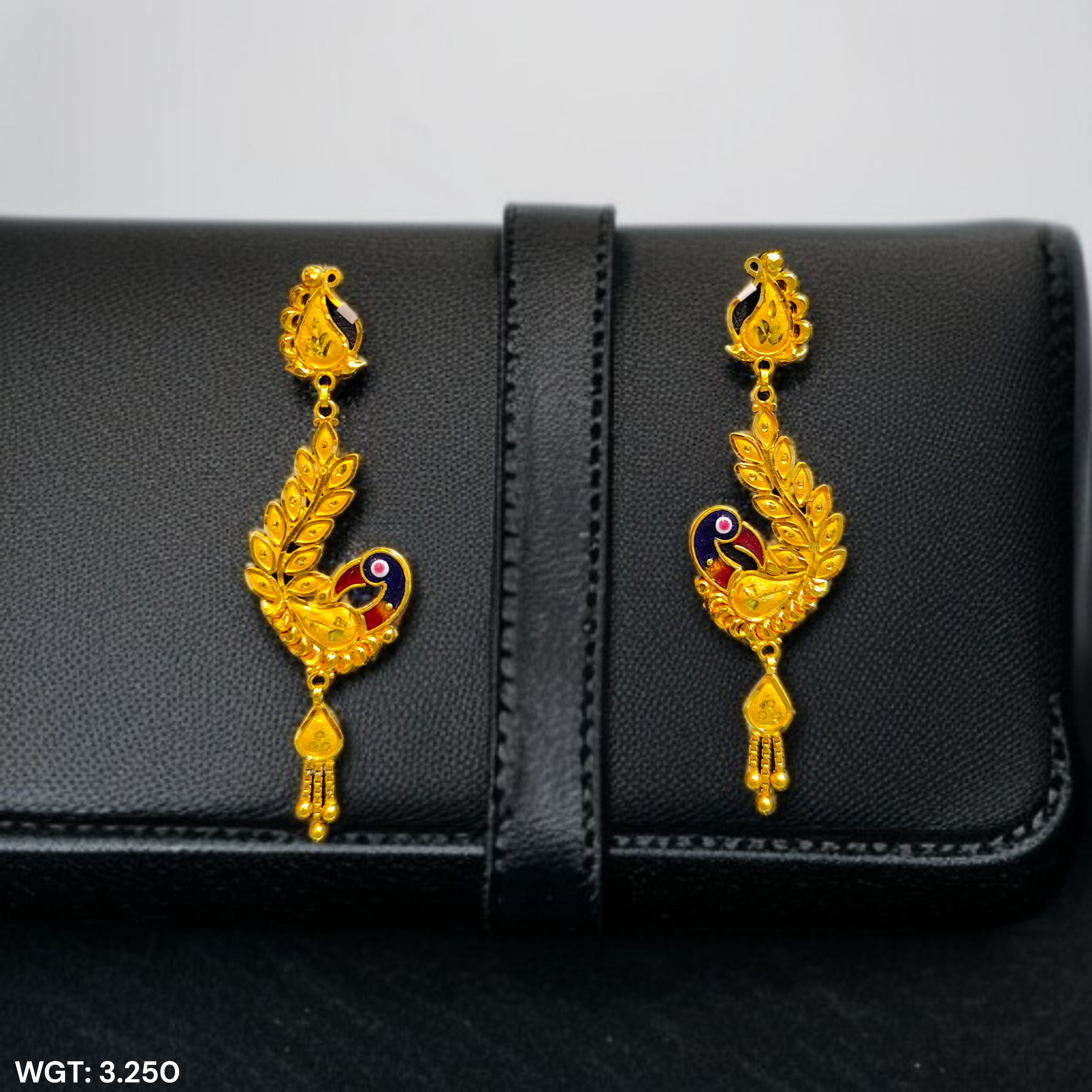 (GER22) BIS CERTIFIED WGT: 3.250 GM APPROX HUID HALLMARK 916 22KT GOLD EARRINGS KANBALA 1 PAIR FOR WOMEN.