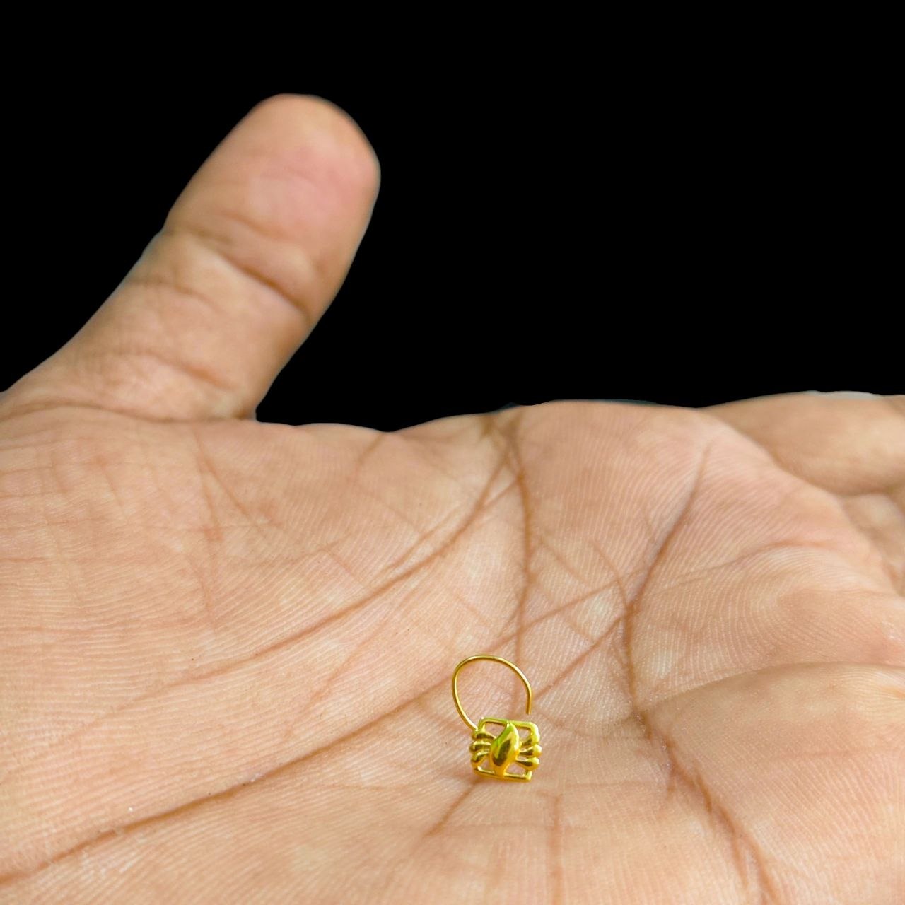 GOLD NOSEPIN- BIS CERTIFIED HUID HALLMARK 375 9KT GOLD NOSEPIN 1 PIECE FOR WOMEN (FOR REGULAR USE). SOLD ON MRP.
