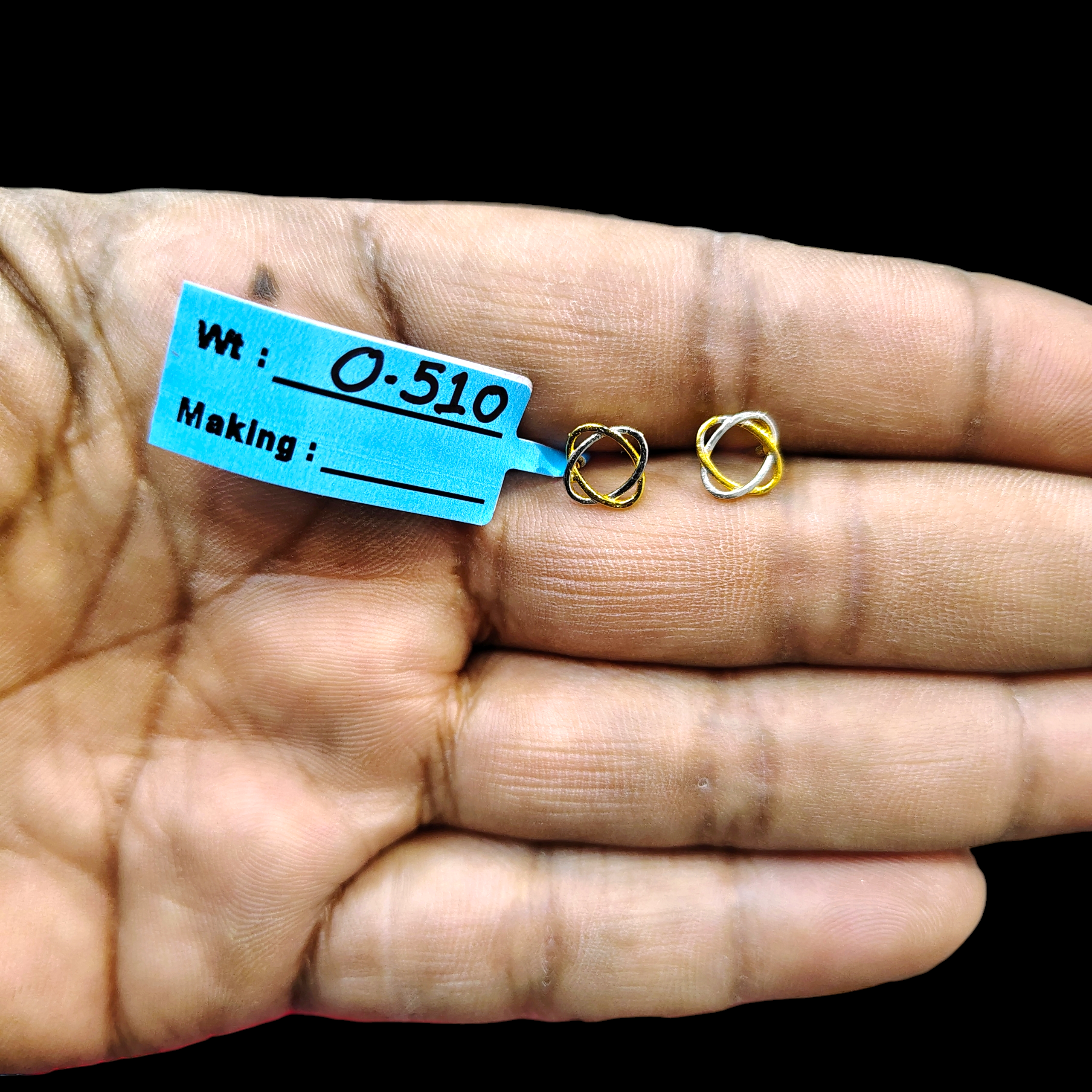 BABY JEWELLERY- TRJ BABY TOPS WGT: 0.510 GM APPROX BIS CERTIFIED HUID HALLMARK 9KT GOLD STUD EARRINGS FOR WOMEN 1 PAIR FOR REGULAR USE.