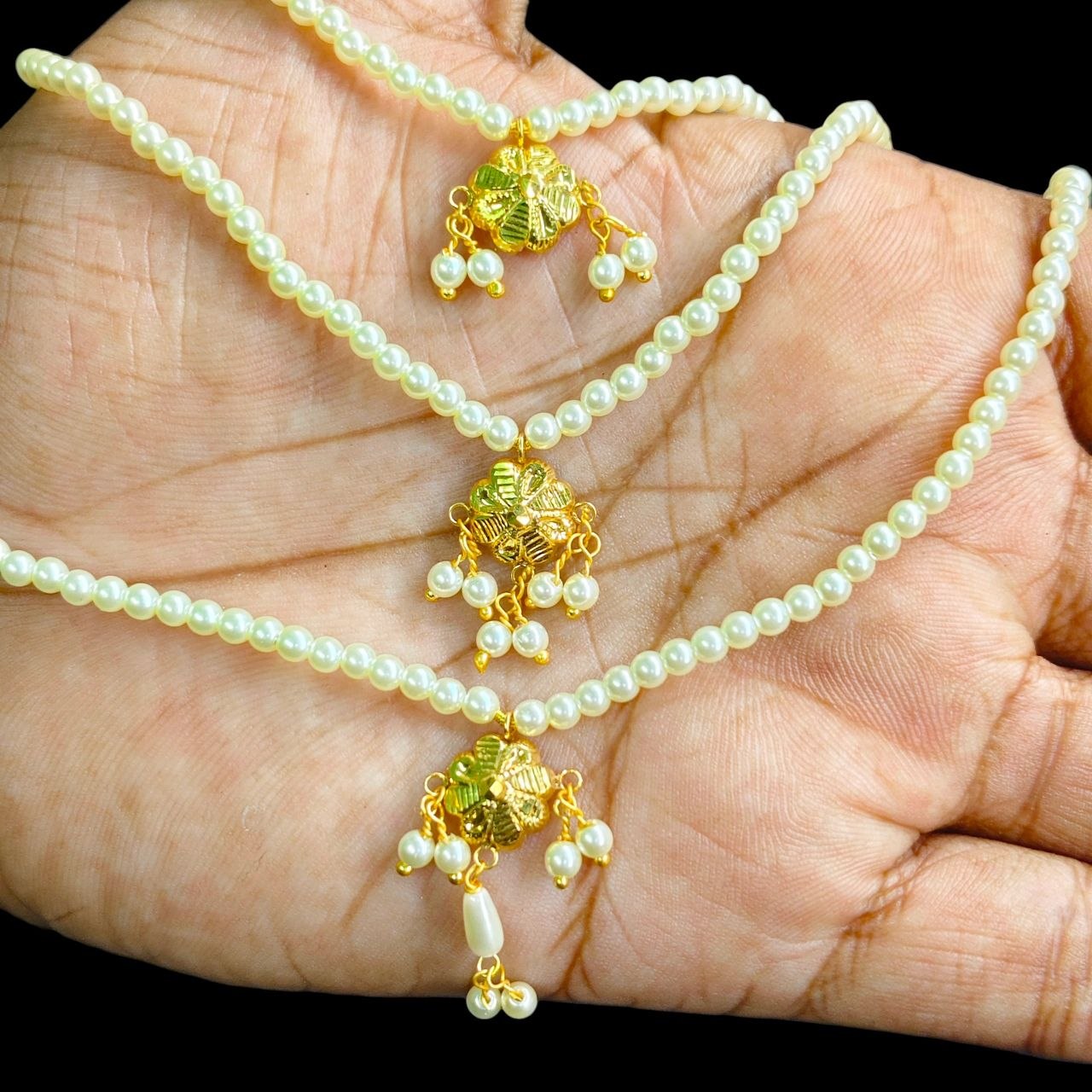 (GMH)- (WGT: 0.680 GM APPROX) BIS CERTIFIED HUID HALLMARK 9KT GOLD MOTI SITAHAR NECKLACE 1 PIECE WITH ADJUSTABLE TASSEL.
