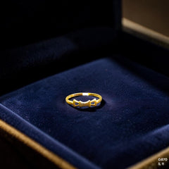 LADIES RING- (SIZE: 11) WGT: 0.670 GM APPROX 14KT HALLMARK GOLD RING FOR WOMEN 1 PIECE.