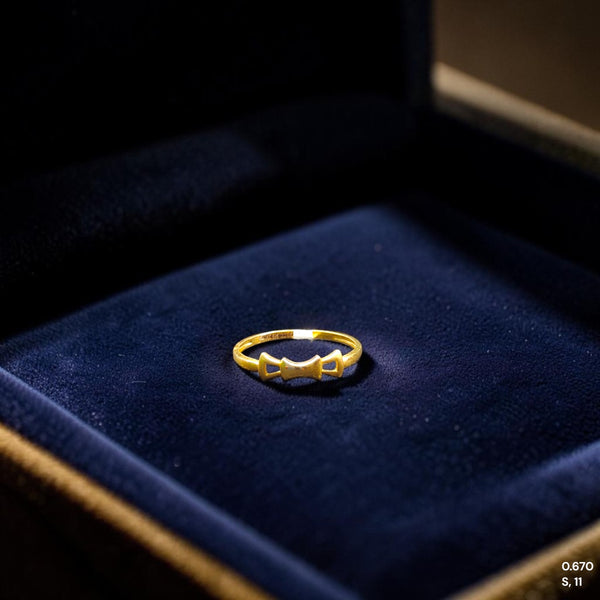 LADIES RING- (SIZE: 11) WGT: 0.670 GM APPROX 14KT HALLMARK GOLD RING FOR WOMEN 1 PIECE.