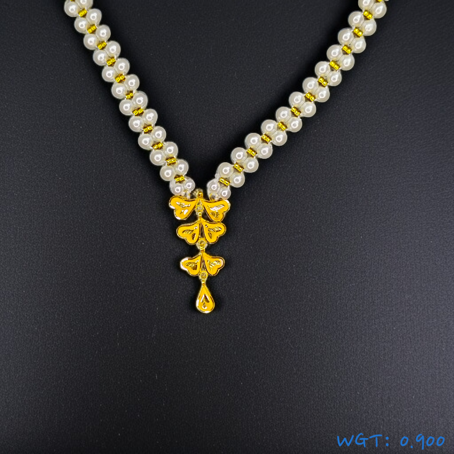 (GPM) TRJ WGT: 0.900 GM APPROX HUID HALLMARK 22KT GOLD MOTI PENDANT 1 PIECE.