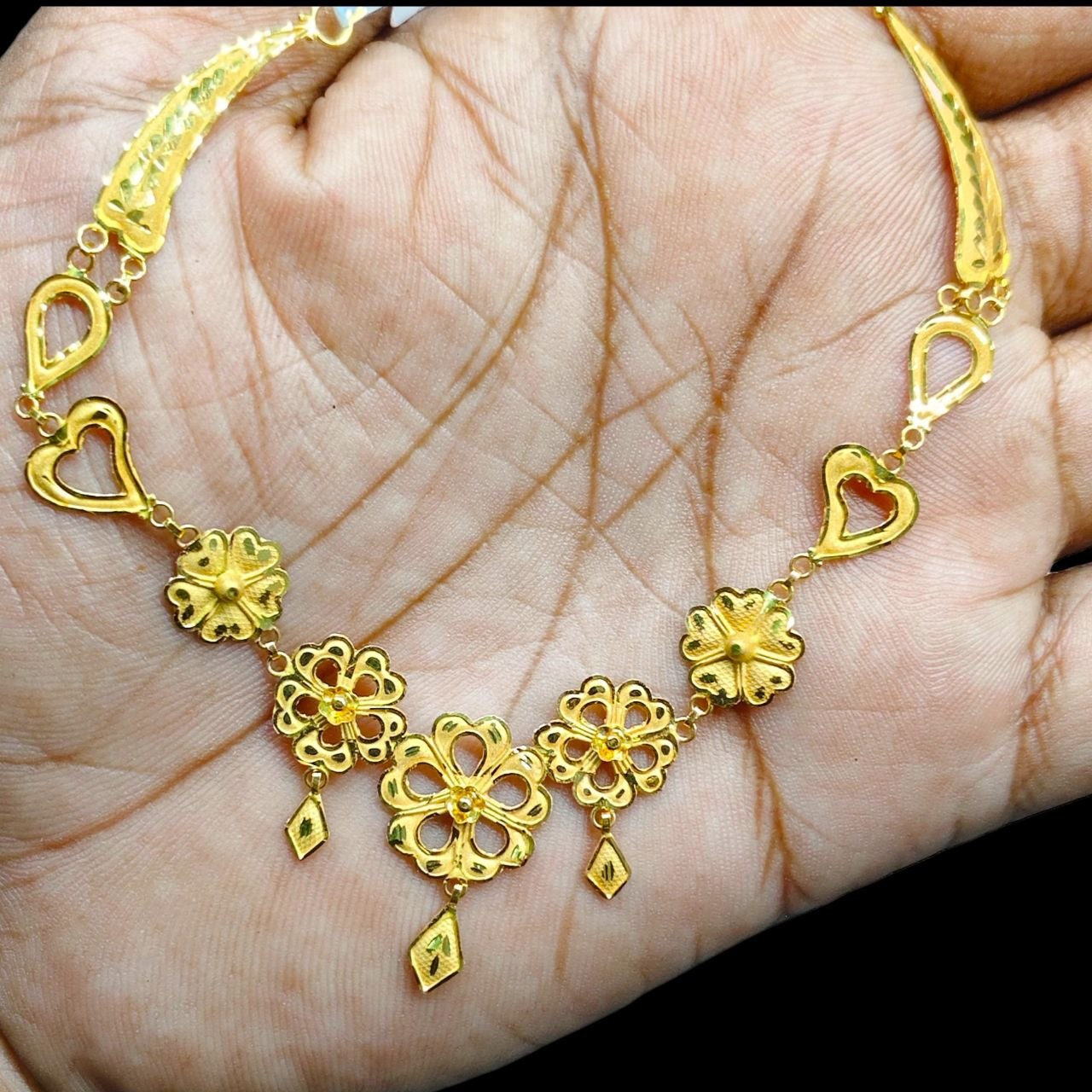 GCN22K- WGT: 3.760 BIS CERTIFIED HUID HALLMARK 916 22KT GOLD NECKLACE 1 PIECE WITH FREE ADJUSTABLE TASSEL FOR WOMEN.(BE9JAZ)
