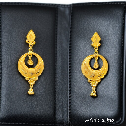 TRJ WGT: 2.510 GM APPROX HUID HALLMARK 22KT GOLD EARRINGS KANBALA 1 PAIR FOR WOMEN.