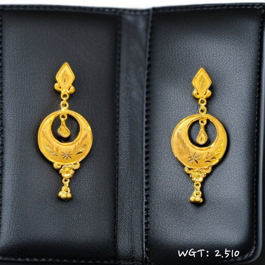 TRJ WGT: 2.510 GM APPROX HUID HALLMARK 22KT GOLD EARRINGS KANBALA 1 PAIR FOR WOMEN.