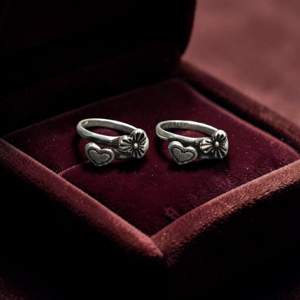 SILVER TOE RING- CERTIFIED BIS HUID HALLMARK 925 SILVER TOE RING (BICHIYA) 1 PAIR FOR REGULAR USE- (SOLD ON MRP).