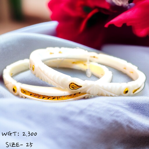TRJ (SIZE: 25) WGT: 2.300 GM APPROX HUID HALLMARK 22KT GOLD SAKHA BANGLES 1 PAIR DESIGN FOR REGULAR USE.