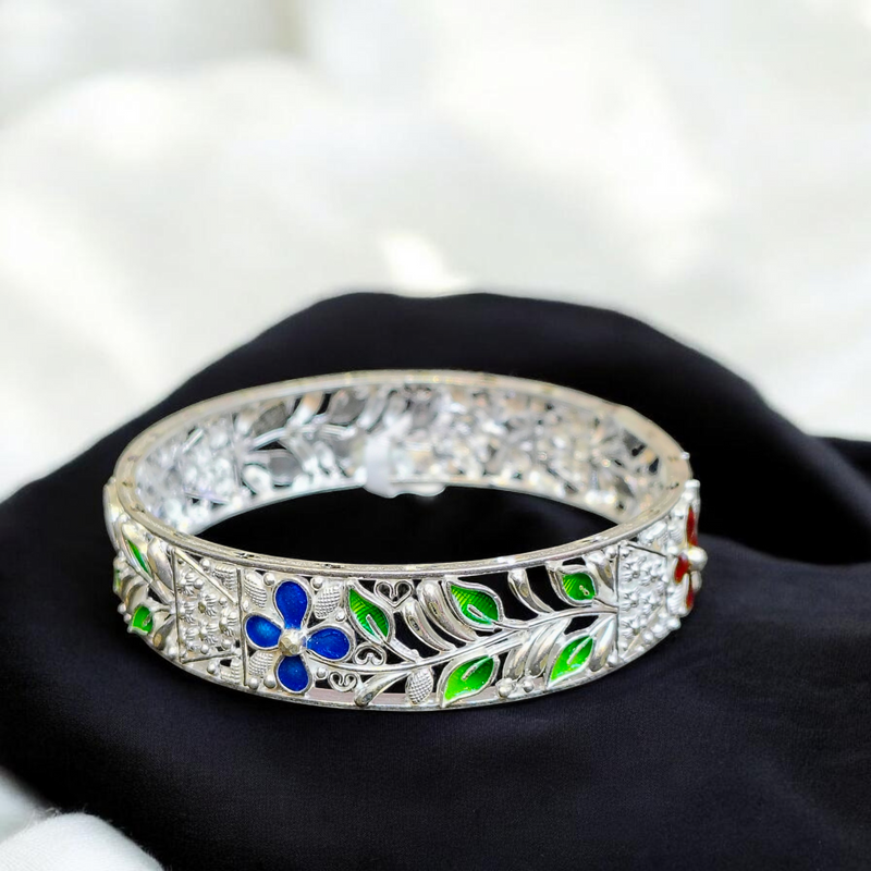 SILVER BANGLES- (SIZE 25) CERTIFIED BIS HALLMARK 925 SILVER CHUR (MANIPUR DESIGN) APPROX WGT: 21.060 GM (1 PIECE) FOR REGULAR USE FOR WOMEN.