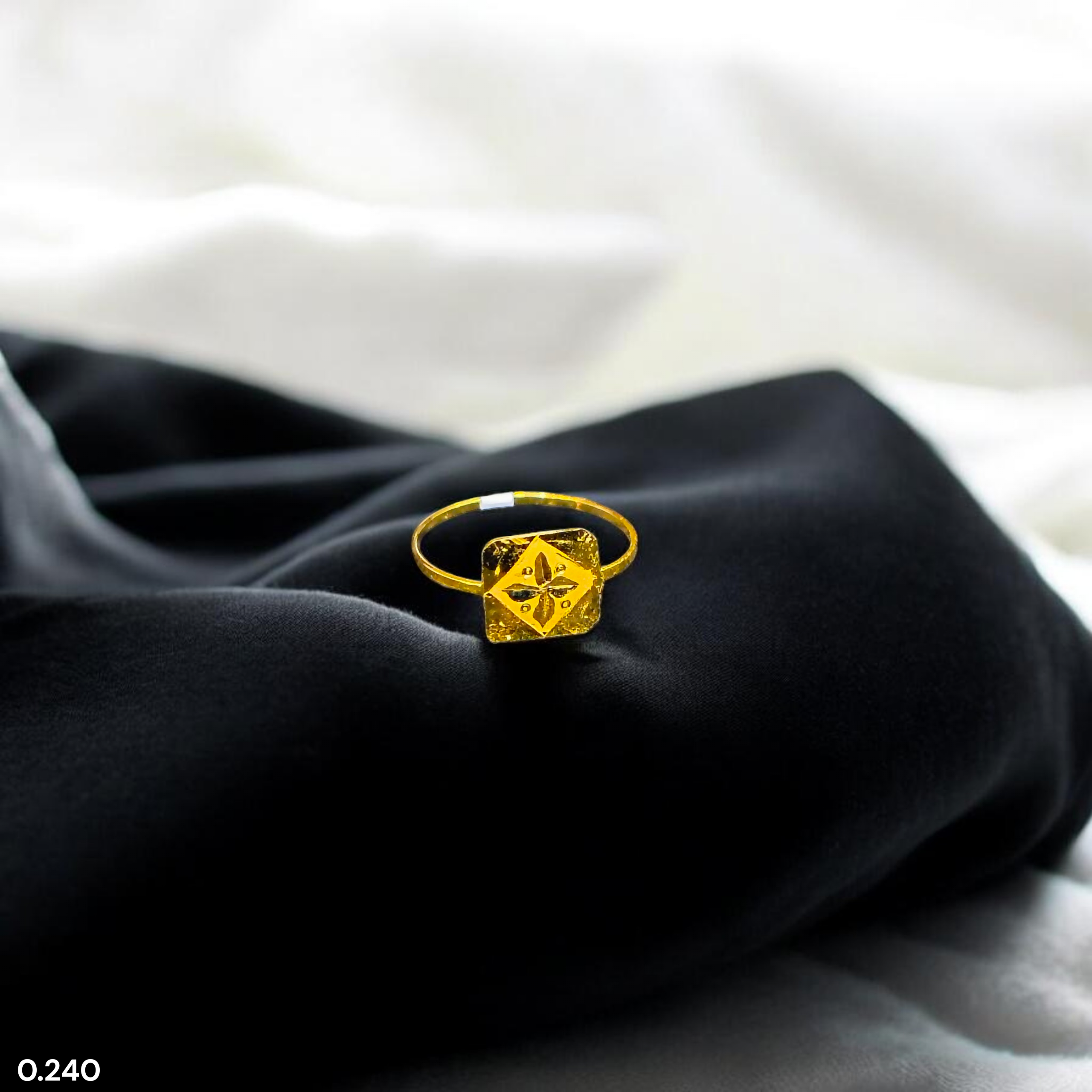 (GBJ) TRJ WGT: 0.240 GM APPROX 22KT HUID HALLMARK GOLD BABY FINGER RING 1 PIECE FOR RICE CEREMONY & BIRTHDAY.