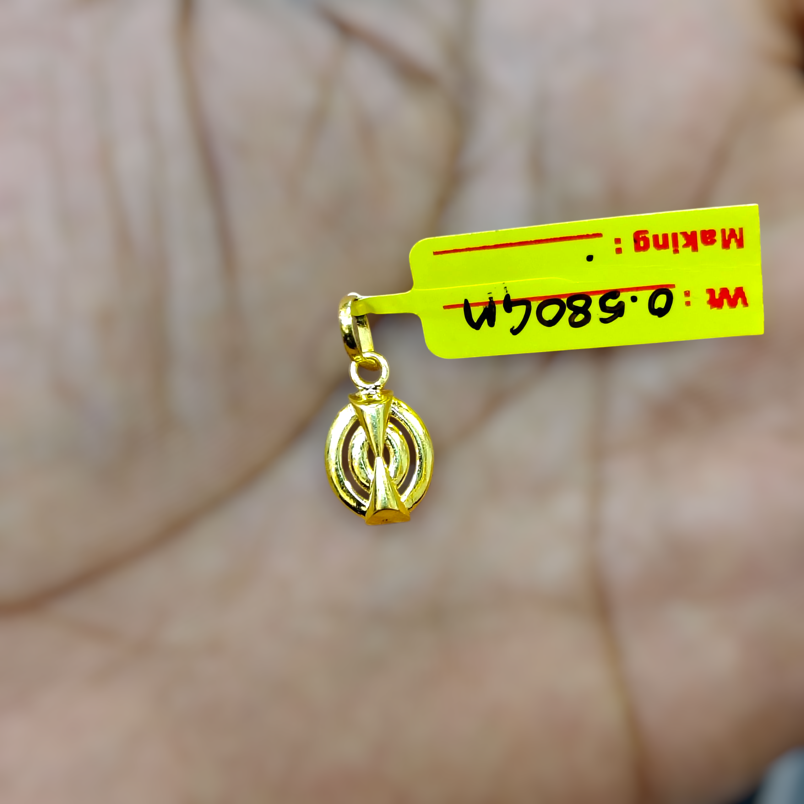 (GLC9) TRJ WGT: 0.580 GM APPROX BIS CERTIFIED HUID HALLMARK 9KT GOLD LOCKET FOR WOMEN 1 PIECE  FOR REGULAR USE CHAIN NOT INCLUDED.