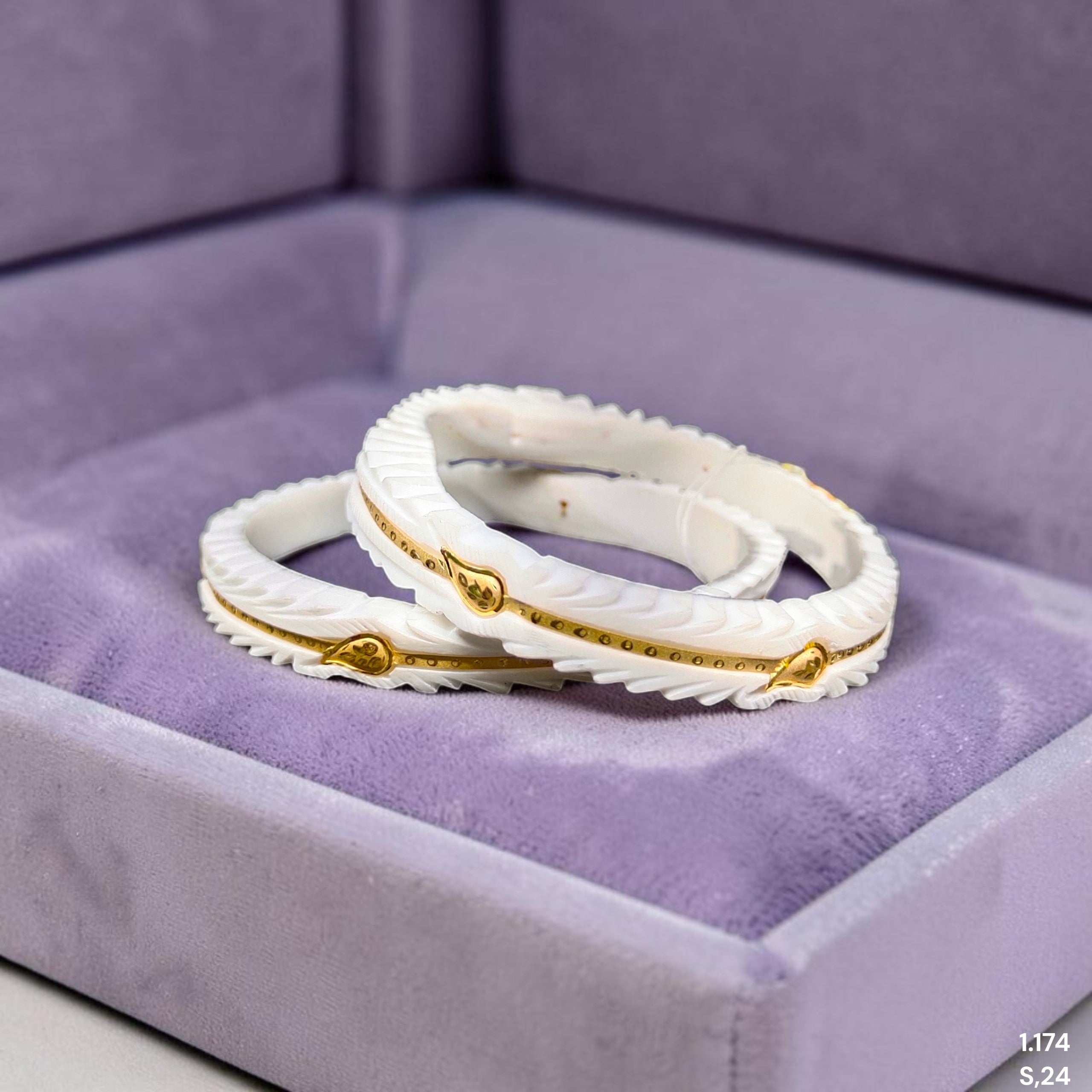 GSB9K- SIZE:24 (WGT: 1.174 GM APPROX) BIS CERTIFIED HUID HALLMARK 375 9KT GOLD SAKHA BADHANO 1 PAIR FOR WOMEN (CHILA PATH DESIGN) NOT FOR REGULAR USE. (DHKNFT)-(36G6C3)
