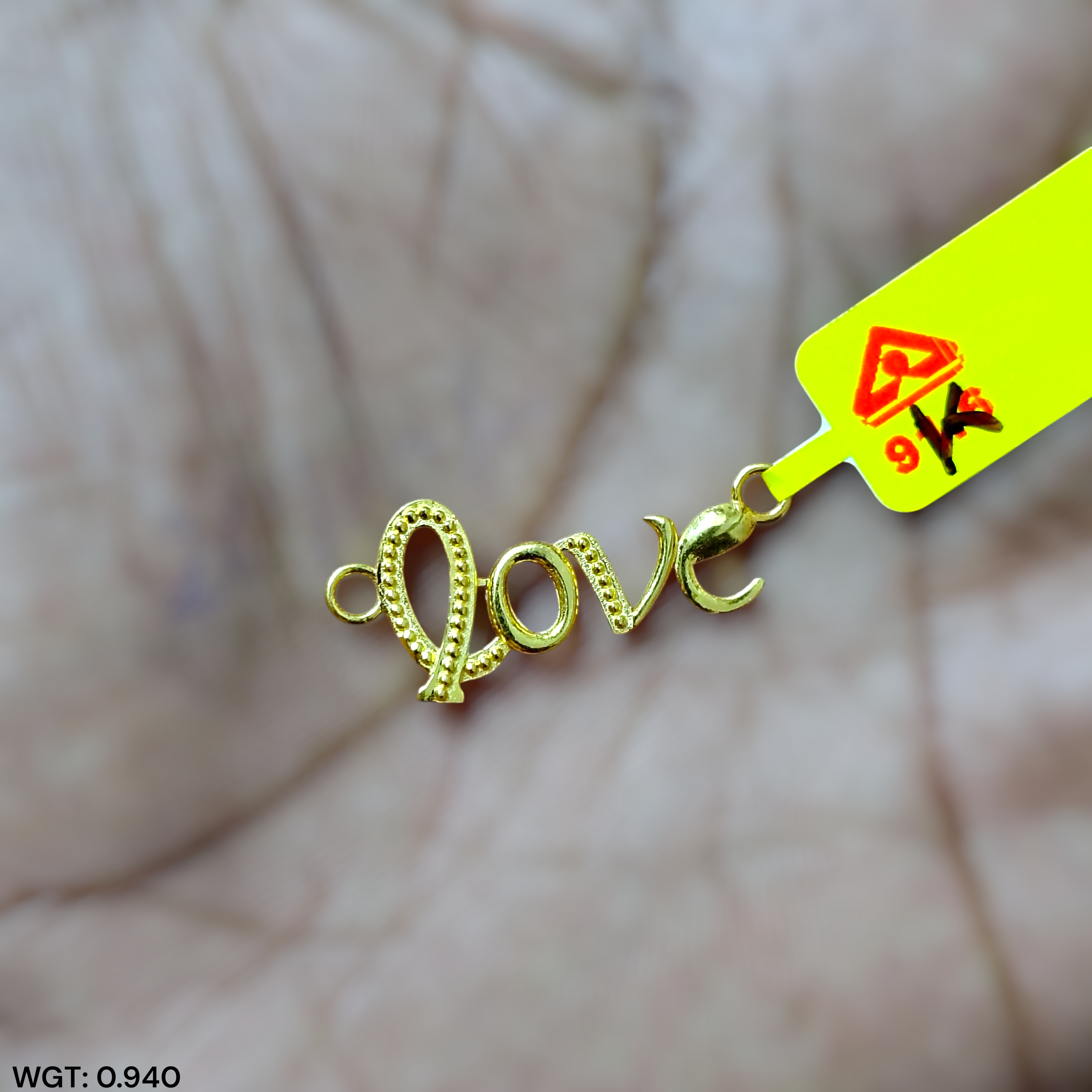 (GPM9) TRJ WGT: 0.940 GM APPROX BIS CERTIFIED HUID HALLMARK 9KT GOLD PENDANT FOR WOMEN 1 PIECE FOR REGULAR USE.