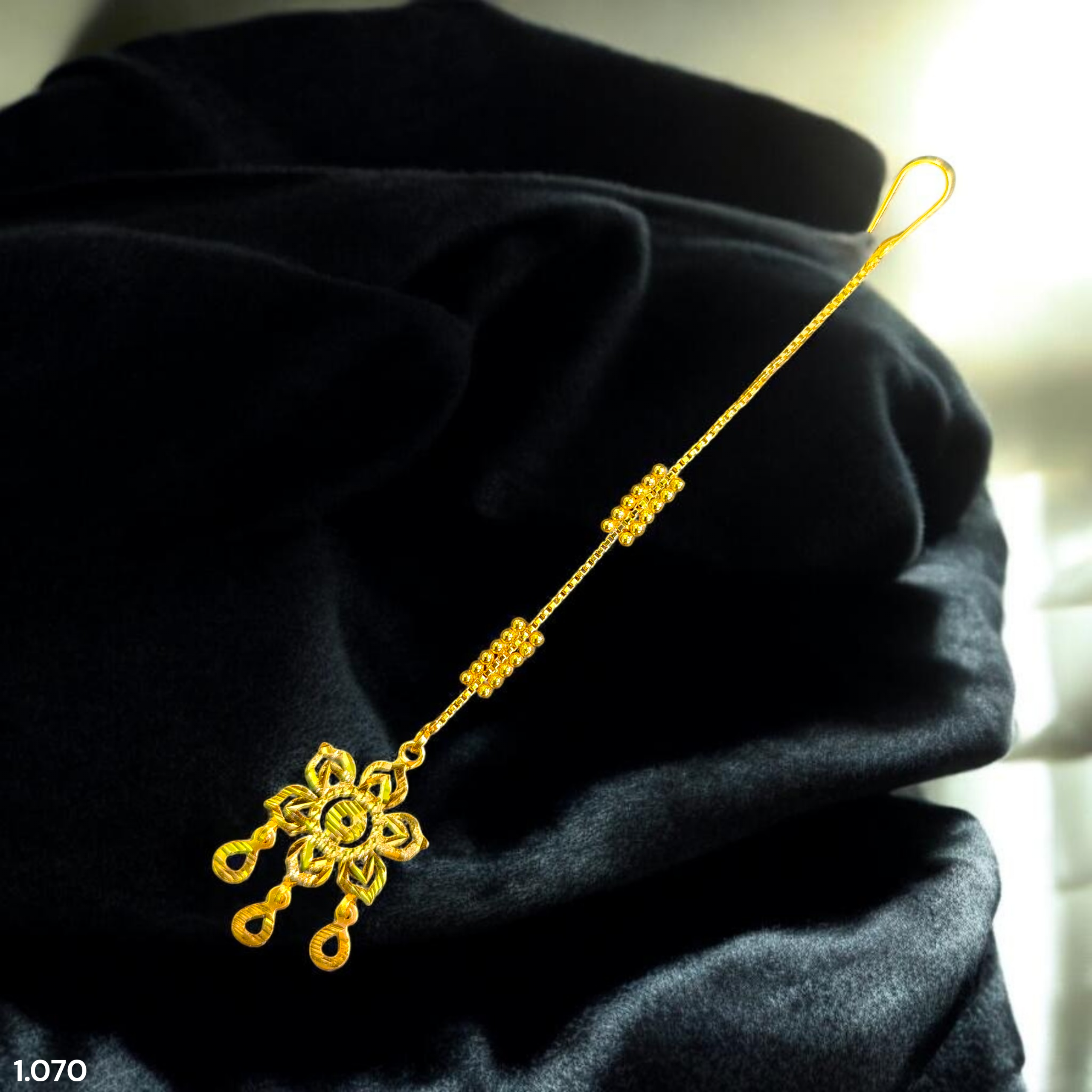 GOLD TICKLY- BIS CERTIFIED WGT: 1.070 GM APPROX HUID HALLMARK 375 9KT GOLD TICKLY (MANGTIKA) 1 PIECE FOR MARRIAGE.