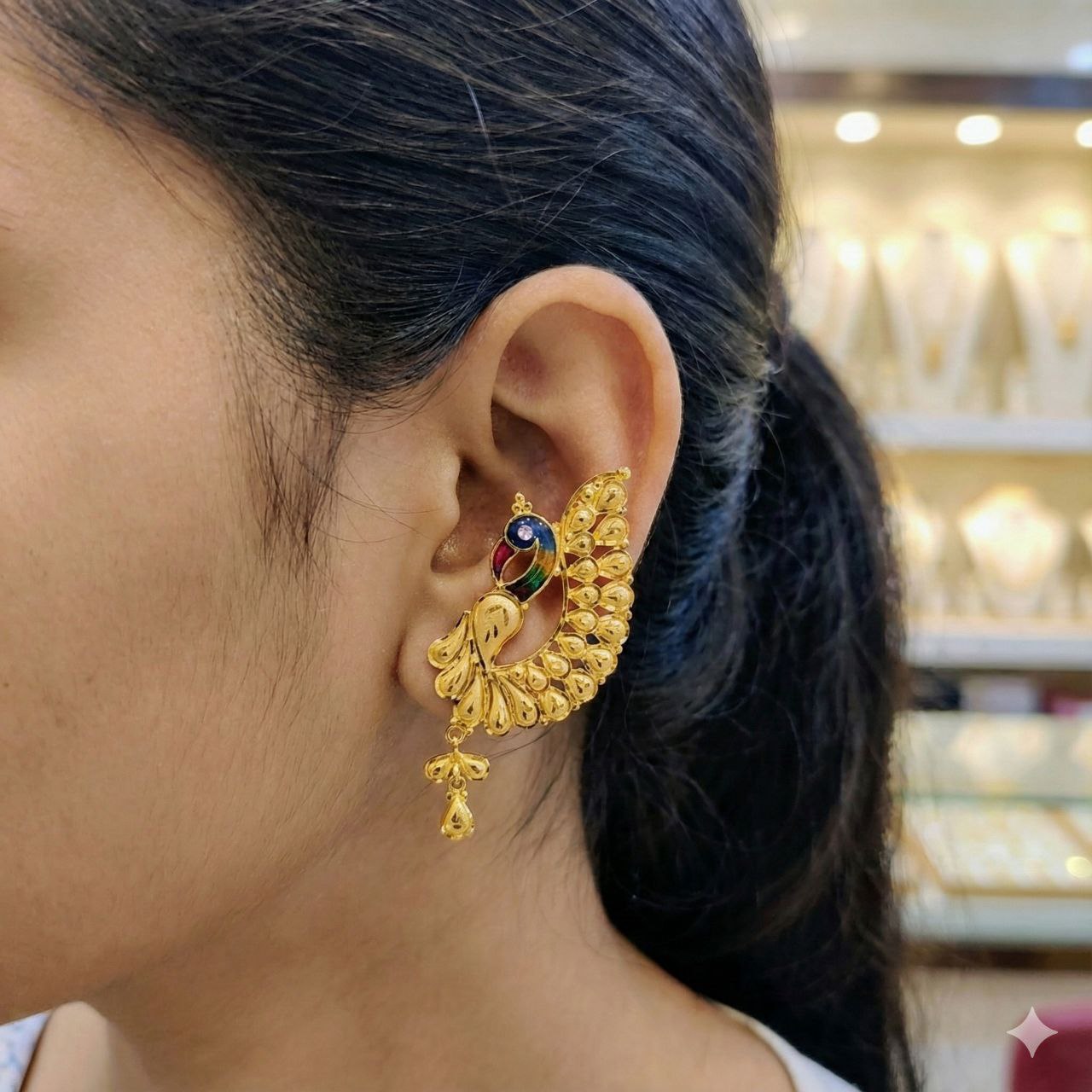 (GER22) BIS CERTIFIED HUID HALLMARK 916 22KT GOLD EARRINGS KANBALA - HALF KAN DESIGN (WGT: 3.970 GM APPROX) 1 PAIR FOR WOMEN.