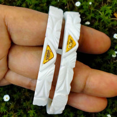 GSB22K- (SIZE: 24) WGT: 1.040 GM APPROX HUID HALLMARK 22KT GOLD SAKHA BADHANO BANGLES 1 PAIR DESIGN FOR REGULAR USE.