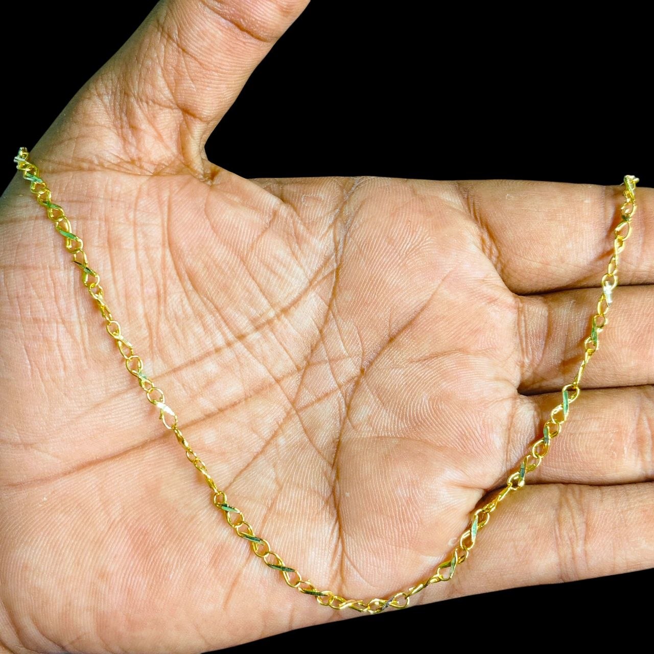 GOLD CHAIN- (WGT: 4.400 GM APPROX) BIS CERTIFIED HUID HALLMARK 9KT GOLD CHAIN (18 INCH) 1 PIECE FOR UNISEX.
