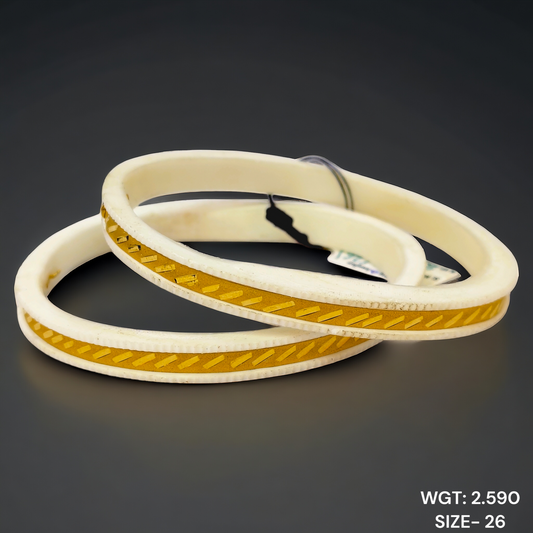 (GSP) TRJ (SIZE: 26) WGT: 2.590 GM APPROX HUID HALLMARK 22KT GOLD SAKHA BANGLES 1 PAIR DESIGN FOR REGULAR USE.