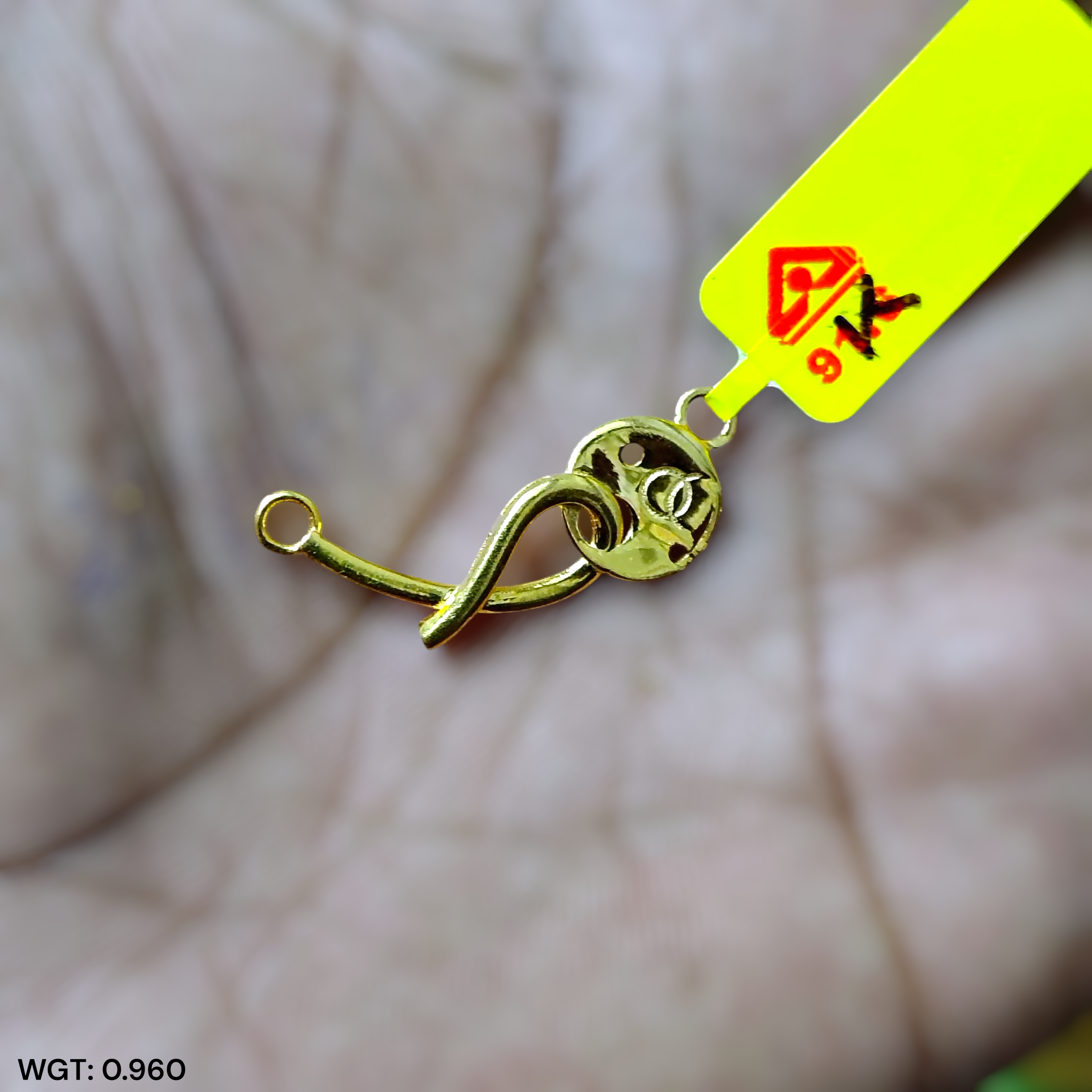 (GPM9) TRJ WGT: 0.960 GM APPROX BIS CERTIFIED HUID HALLMARK 9KT GOLD PENDANT FOR WOMEN 1 PIECE FOR REGULAR USE.