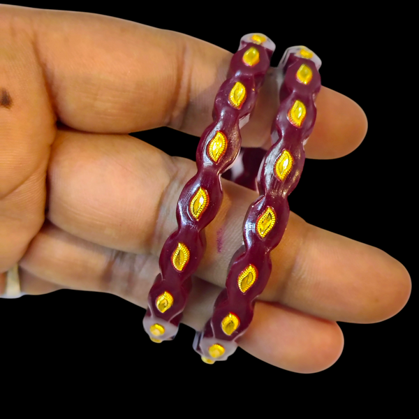 PASTING POLA- TRJ (SIZE: 24) WGT: 0.760 GM APPROX 22KT HUID HALLMARK GOLD PASTING POLA BANGLES 1 PAIR (FULL BODY WORK).