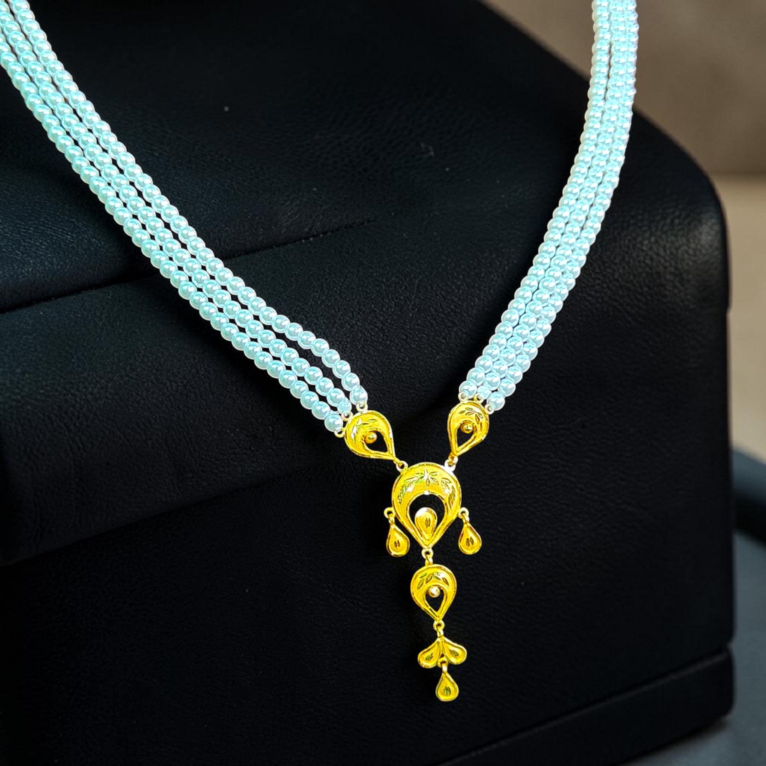 (GMH) TRJ WGT: 1.810 GM APPROX 22KT HUID HALLMARK GOLD MOTI SITAHAR NECKLACE 1 PIECE WITH ADJUSTABLE TASSEL.