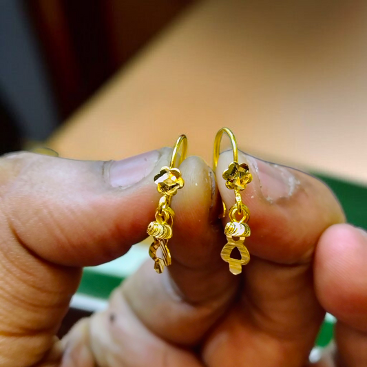 (GER22) BIS CERTIFIED WGT: 1.280 GM APPROX HUID HALLMARK 916 22KT GOLD SAFETIPIN EARRINGS 1 PAIR FOR WOMEN.