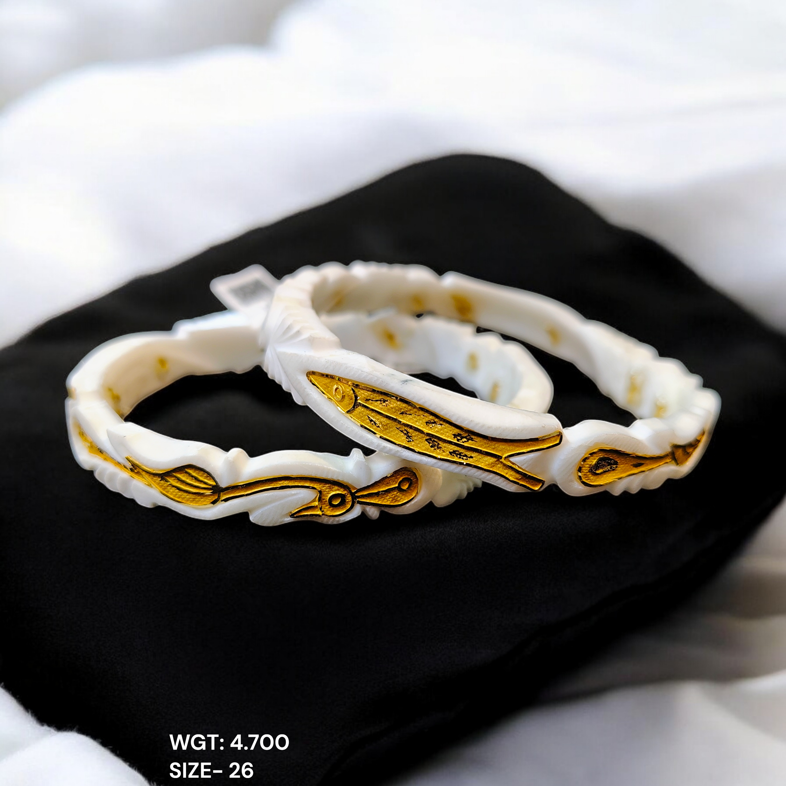 SAKHA BADHANO- (SIZE: 26) WGT: 4.700 GM APPROX HUID HALLMARK 22KT GOLD DESIGN SAKHA BADHANO BANGLES 1 PAIR DESIGN FOR REGULAR USE.