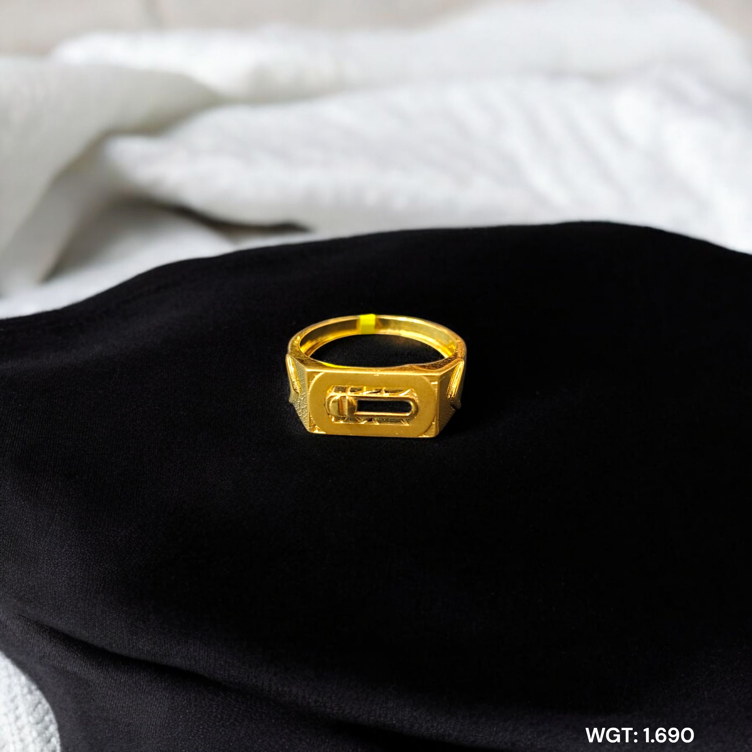 (GGFR9) TRJ (SIZE: 21) WGT: 1.690 GM APPROX BIS CERTIFIED HUID HALLMARK 9KT GOLD FINGER RING FOR MEN 1 PIECE FOR REGULAR USE.