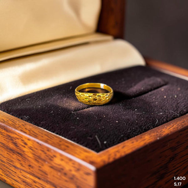 LADIES RING- (F7LFGW)-(SIZE: 17 ) WGT: 1.400 GM APPROX BIS CERTIFIED HUID HALLMARK 916 22KT GOLD RING FOR WOMEN 1 PIECE.