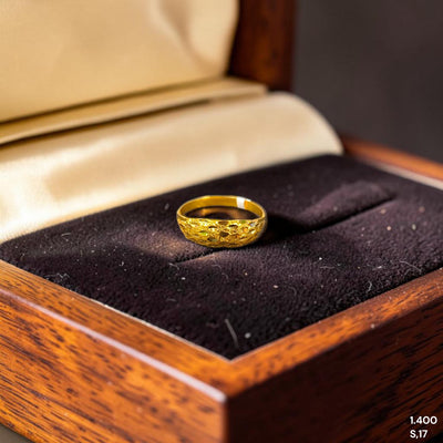 LADIES RING- (F7LFGW)-(SIZE: 17 ) WGT: 1.400 GM APPROX BIS CERTIFIED HUID HALLMARK 916 22KT GOLD RING FOR WOMEN 1 PIECE.