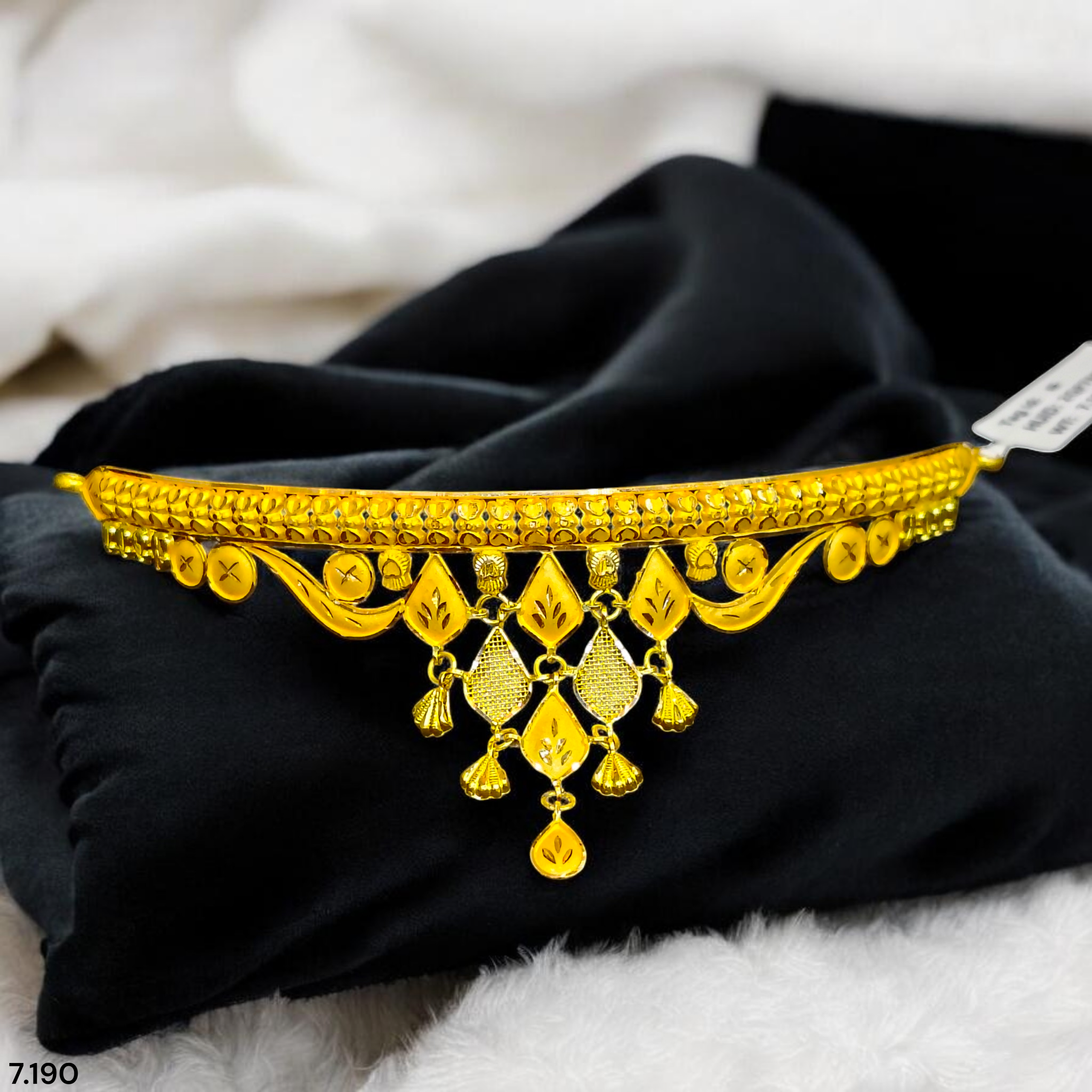 GOLD CHOKER NECKLACE- WGT: 7.190 BIS CERTIFIED HUID HALLMARK 916 22KT GOLD CROWN CHOKER NECKLACE 1 PIECE WITH FREE ADJUSTABLE TASSEL FOR WOMEN.