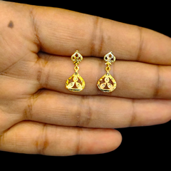GOLD EARRINGS- WGT: 0.480 GM APPROX BIS CERTIFIED HUID HALLMARK 9KT GOLD EARRINGS 1 PAIR FOR WOMEN.