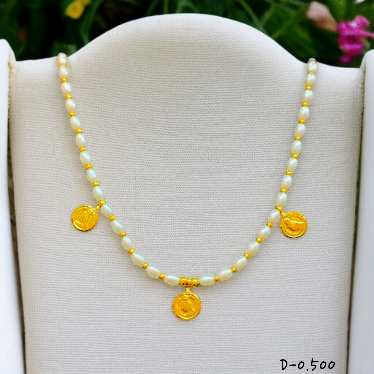 SMALL GINI DESIGN (WGT: 0.500 GM APPROX) KDM GOLD SELIHAR 1 PIECE WITH MOTI TASSEL (50 TONCH) BEST FOR GIFT IN MARRIAGE.