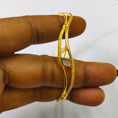 TRJ MTO (CAW) DUPLEX AJAX DESIGN HALLMARK 22KT GOLD COVER BANGLE 1 PIECE APPROX WGT: 2.500 GM FOR WOMEN - (BILL MANDATORY -EXCHANGE FOR LIFETIME IN STORE ONLY).