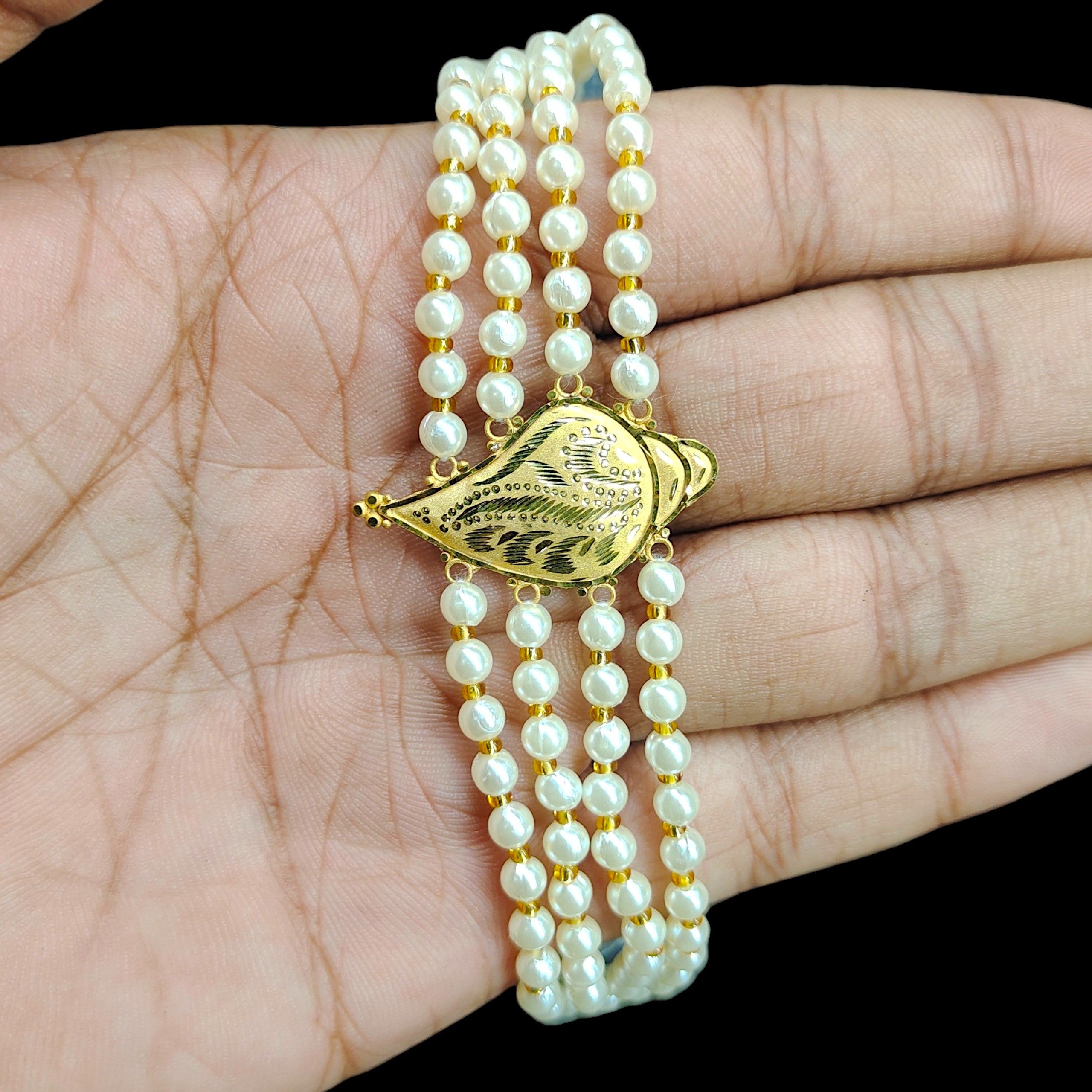 GOLD MANTASHA- (WGT: 0.600 GM APPROX) BIS CERTIFIED HUID HALLMARK 375 9KT GOLD MOTI MANTASHA WITH PEARL CHAIN FOR WOMEN.(1XL16Q)