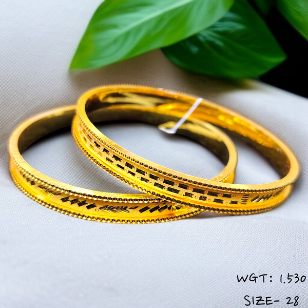 TRJ WGT: 1.530 GM APPROX (SIZE-28) 22KT HUID HALLMARK GOLD CHILA SOCKET CHURI 1 PAIR.