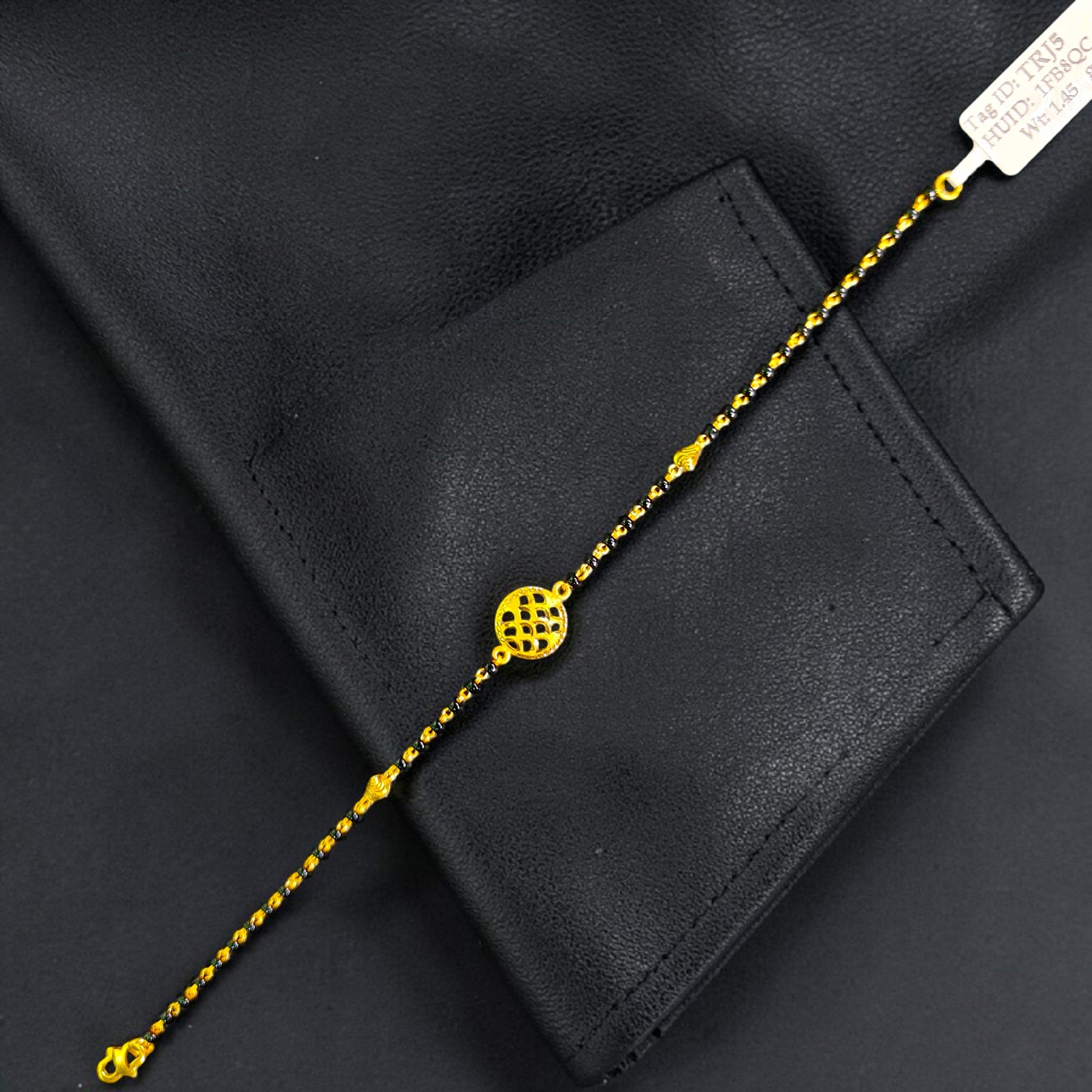 GOLD WRISTLET- 7.5" BIS CERTIFIED HUID HALLMARK 375 9KT GOLD WRISTLET APPROX WGT: 1.450 FOR WOMEN.