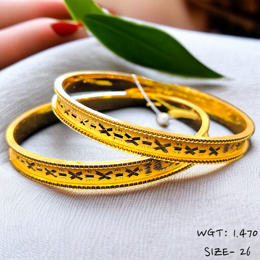 TRJ WGT: 1.470 GM APPROX (SIZE-26) 22KT HUID HALLMARK GOLD CHILA SOCKET CHURI 1 PAIR.