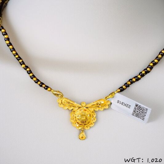 TRJ WGT: 1.020 GM APPROX 22KT HUID HALLMARK GOLD PENDANT MANGALSUTRA 1 PIECE WITH TASSEL.