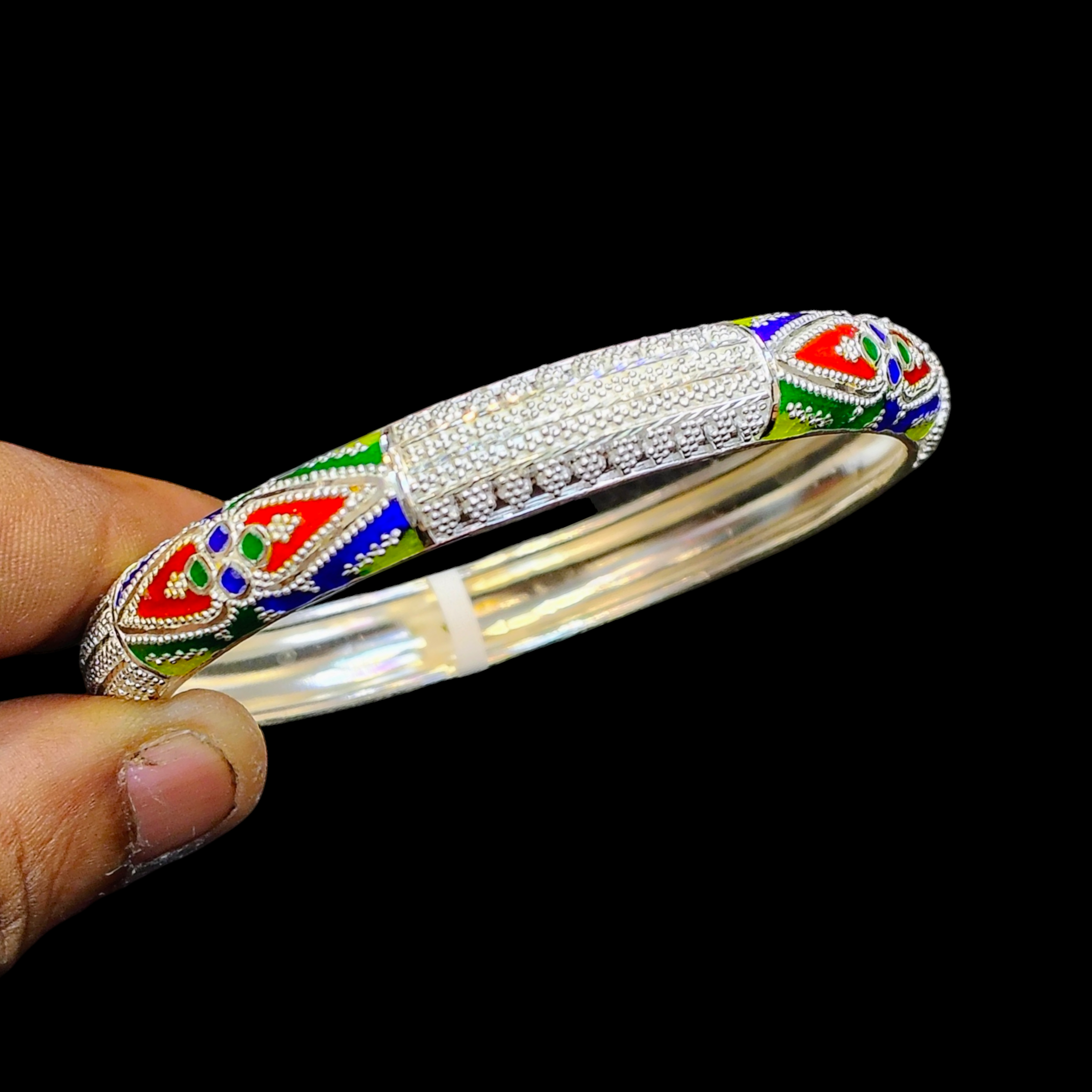 LUXURY SILVER BAUTI- (SIZE 28) CERTIFIED BIS HALLMARK 925 SILVER BAUTI (MANIPUR DESIGN) APPROX WGT: 23.00 GM (1 PIECE) FOR REGULAR USE FOR WOMEN.