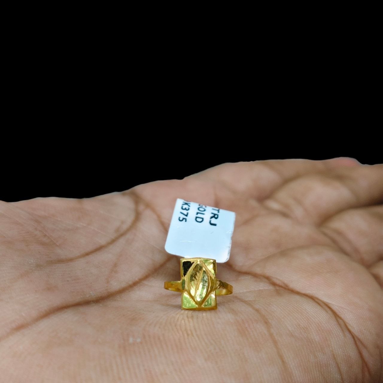 BABY JEWELLERY- TRJ WGT: 0.160 GM APPROX 375 9KT HUID HALLMARK GOLD BABY FINGER RING 1 PIECE FOR RICE CEREMONY & BIRTHDAY.