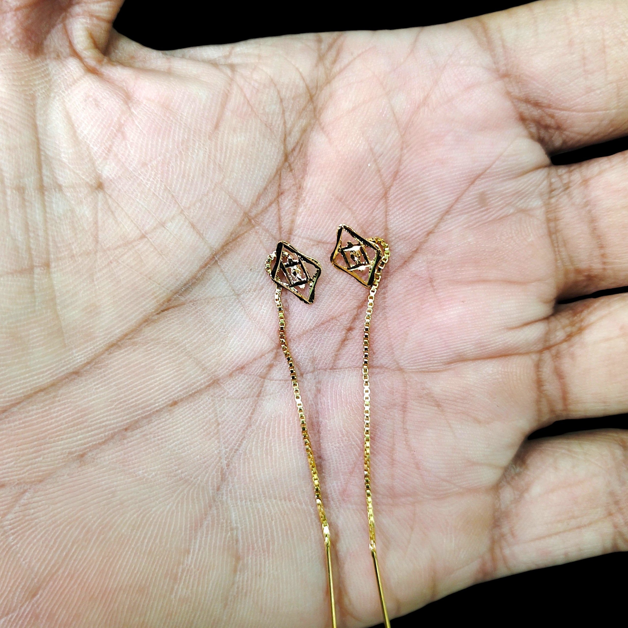 GOLD SUIDHAGA- (WGT: 0.590 GM APPROX) BIS CERTIFIED HUID HALLMARK 9KT GOLD SUIDHAGA EARRINGS (1 PAIR) FOR WOMEN.