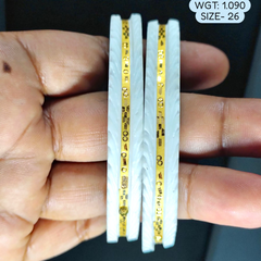 TRJ (SIZE: 26) WGT: 1.090 GM APPROX HUID HALLMARK 22KT GOLD SAKHA BANGLES 1 PAIR DESIGN FOR REGULAR USE.