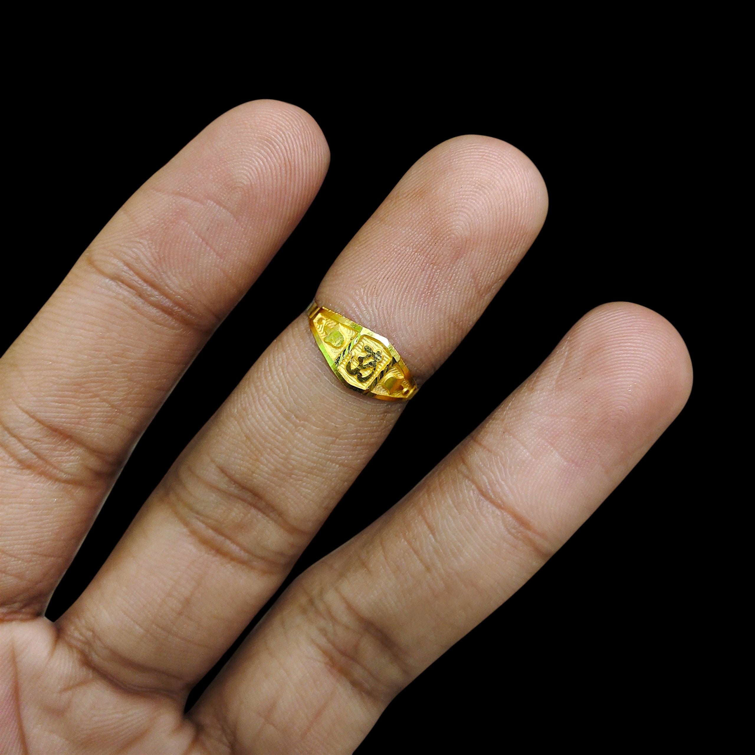 BABY JEWELLERY- TRJ WGT: 0.260 GM APPROX 375 9KT HUID HALLMARK GOLD BABY FINGER RING 1 PIECE FOR RICE CEREMONY & BIRTHDAY.