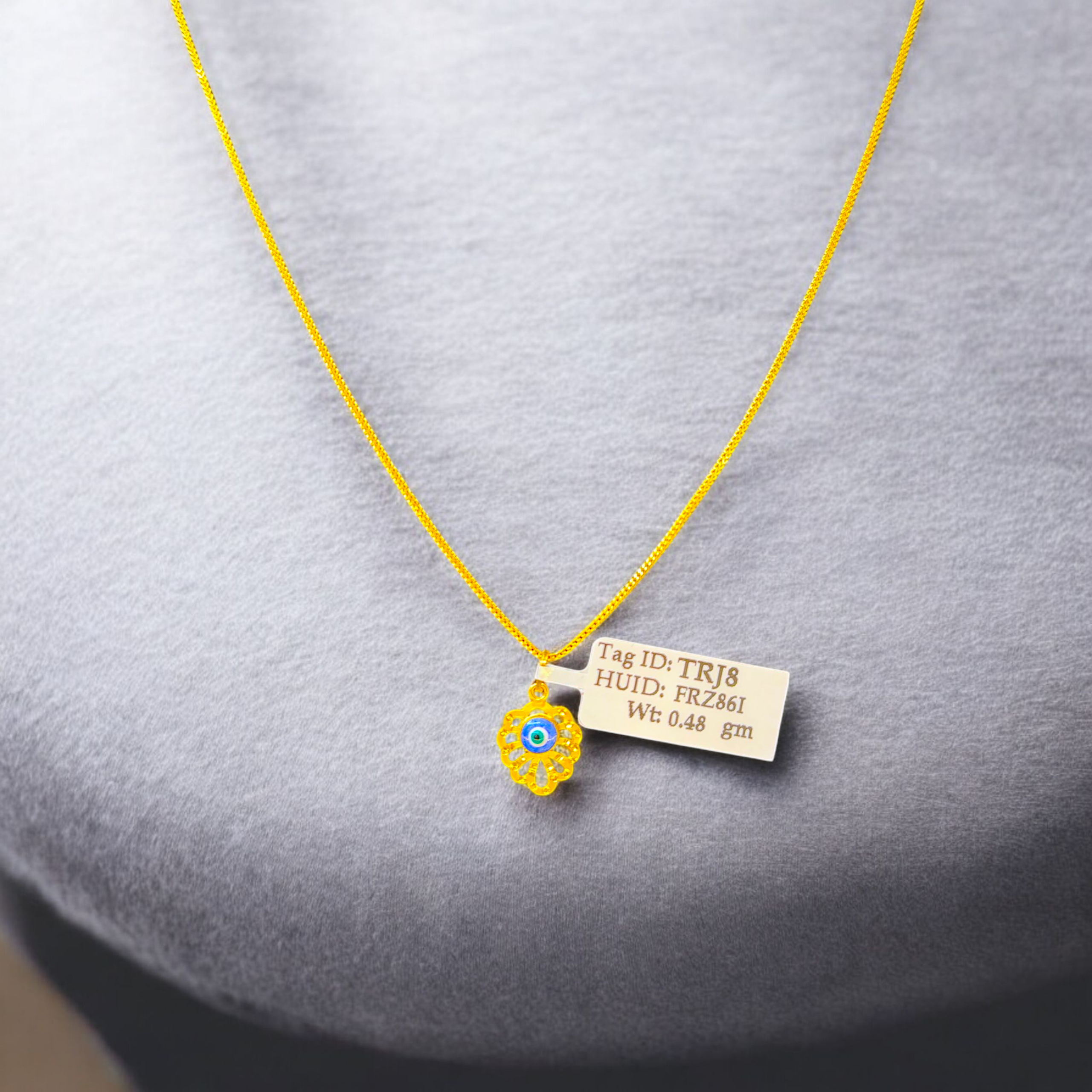 (GLC22) LOCKET WGT: 0.480 GM APPROX BIS CERTIFIED HUID HALLMARK 916 22KT GOLD LOCKET 1 PIECE FOR UNISEX. (CHAIN NOT INCLUDED).